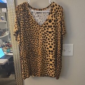 DKNY Black and Tan Animal Print Women's Tee